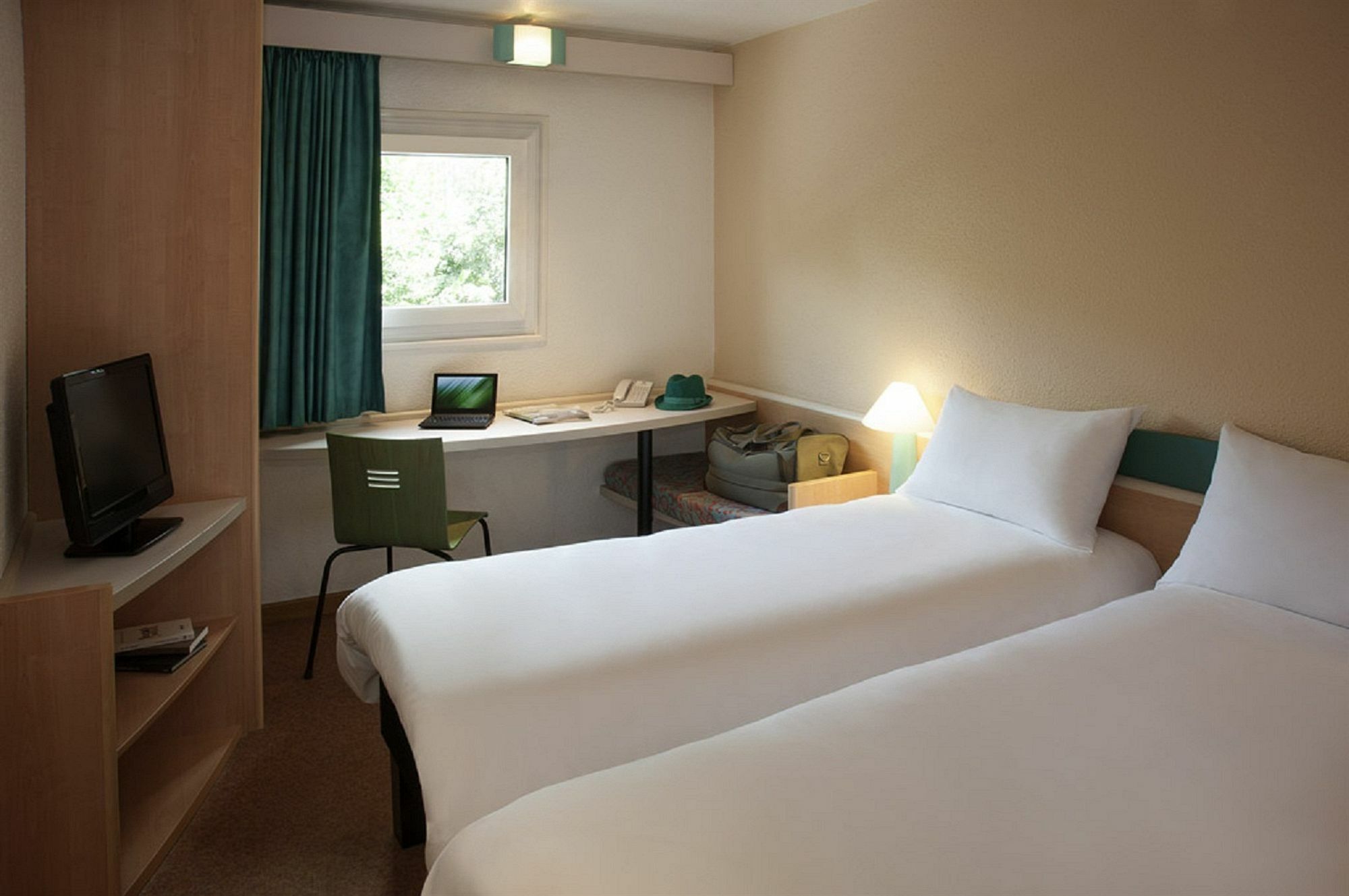 Готель Ibis Reims Тенке Екстер'єр фото